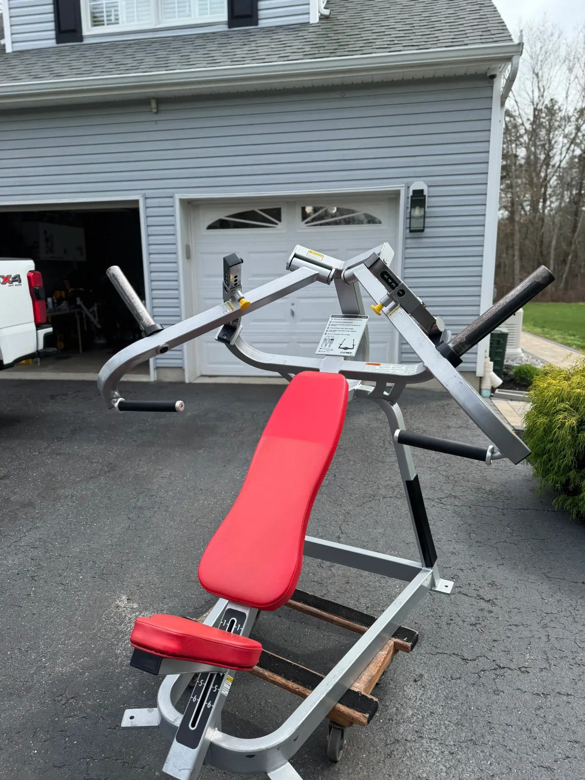 Cybex Advanced Incline Chest Press – photo 1