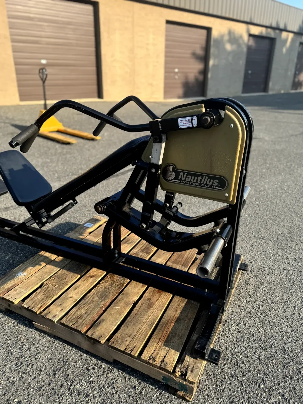 Nautilus Power Plus Incline Chest Press – photo 3