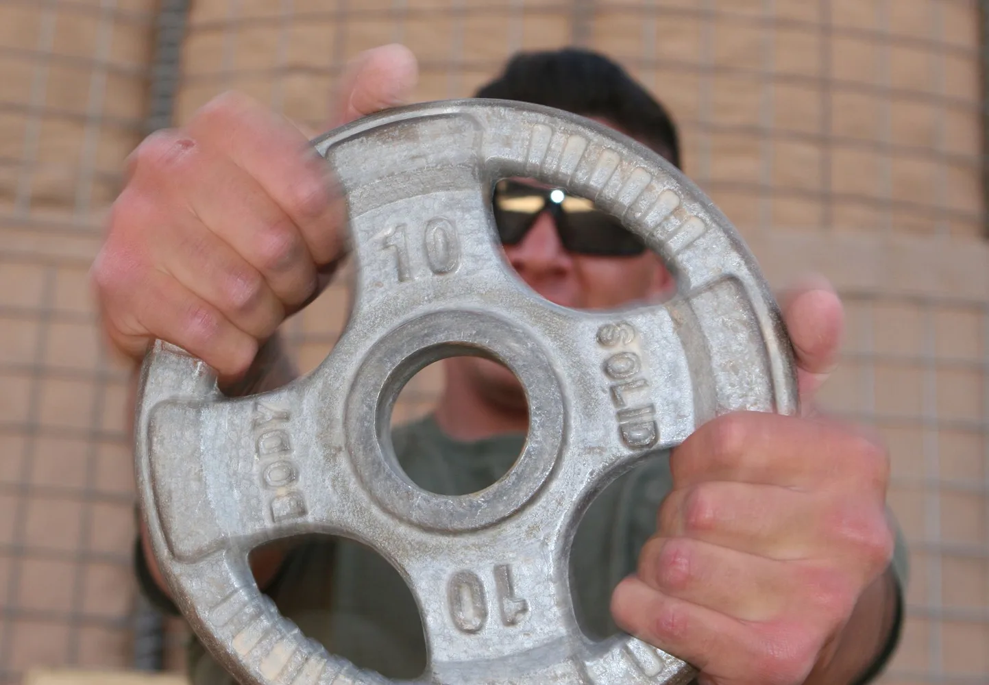 Cast Iron vs Rubber Weight Plates: Which Should You Buy?
