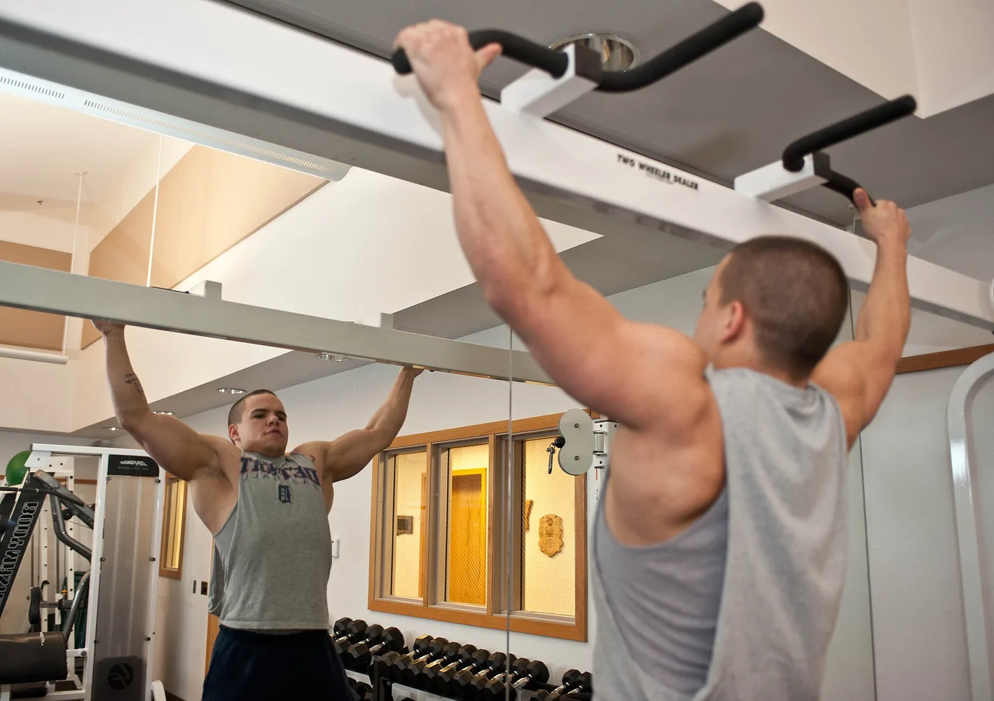 Folding Power Rack Guide: Strength Training in Small Spaces