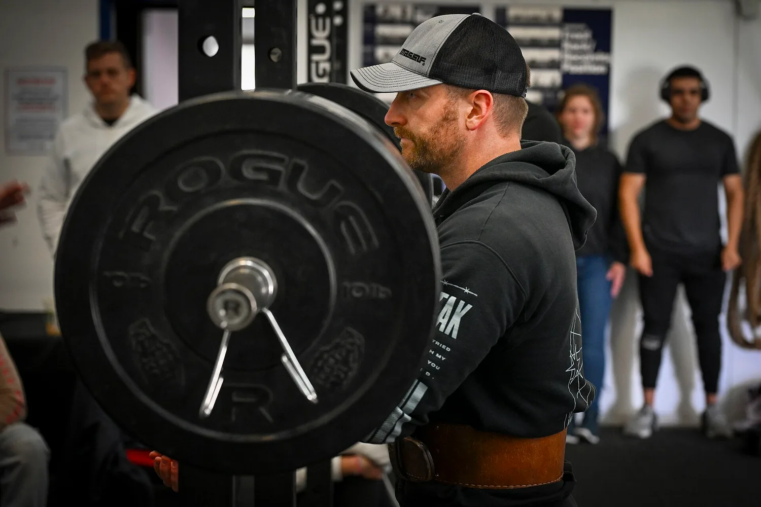 Power Rack vs Squat Rack: Which One Should You Buy?