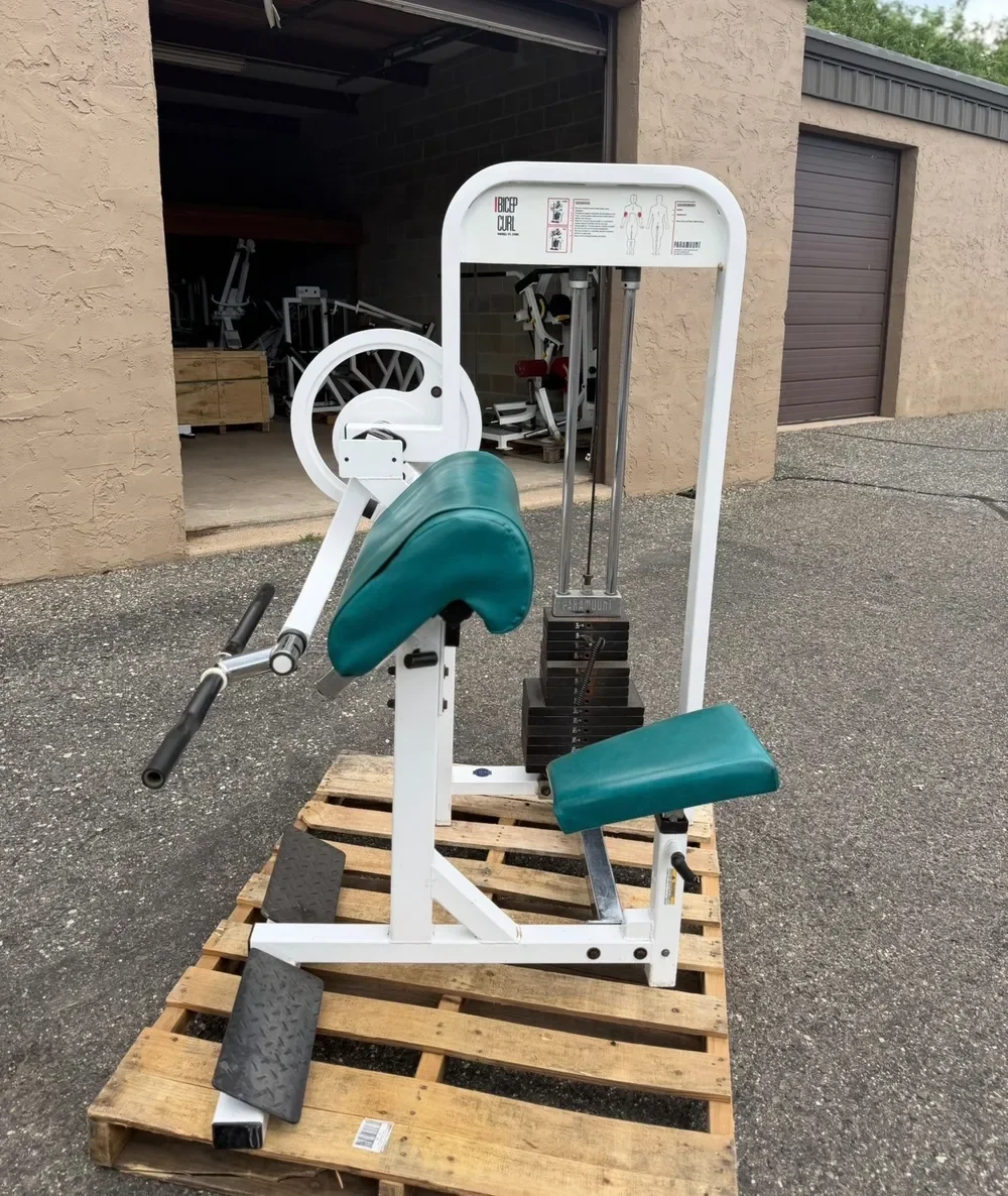 Paramount Selectorized Bicep Curl – photo 1